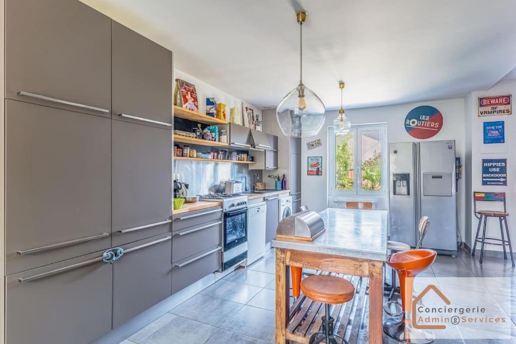 Maison A Lyon Parilly Avec Piscine, Jardin, Parking Prive & Proche Eurexpo Vénissieux Eksteriør bilde