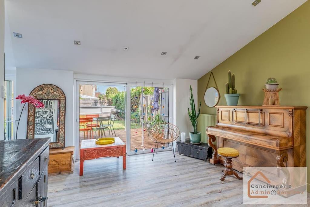 Maison A Lyon Parilly Avec Piscine, Jardin, Parking Prive & Proche Eurexpo Vénissieux Eksteriør bilde