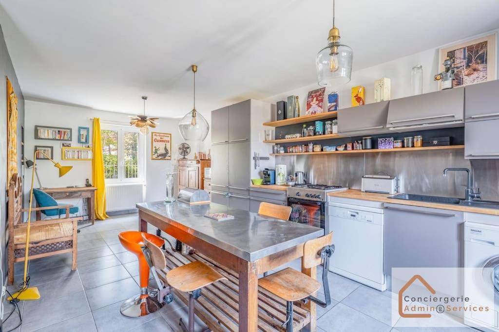 Maison A Lyon Parilly Avec Piscine, Jardin, Parking Prive & Proche Eurexpo Vénissieux Eksteriør bilde