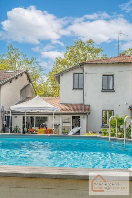 Maison A Lyon Parilly Avec Piscine, Jardin, Parking Prive & Proche Eurexpo Vénissieux Eksteriør bilde