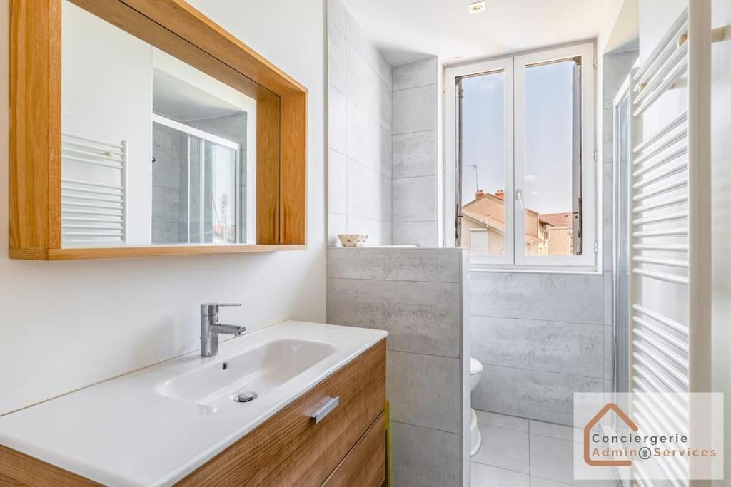 Maison A Lyon Parilly Avec Piscine, Jardin, Parking Prive & Proche Eurexpo Vénissieux Eksteriør bilde